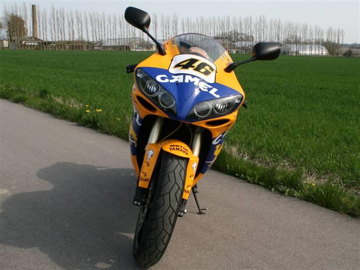 Yamaha R1 Camel replica billede 5