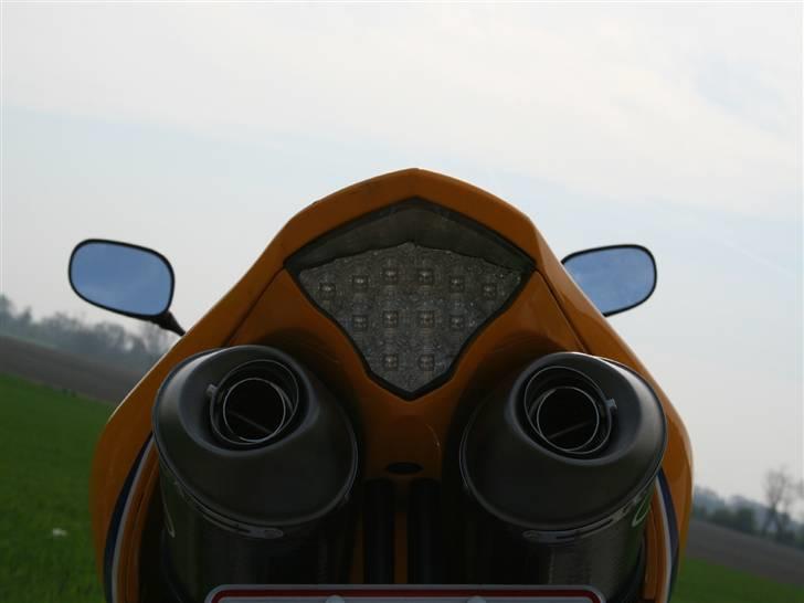 Yamaha R1 Camel replica - LED baglygte med blink indbygget billede 11