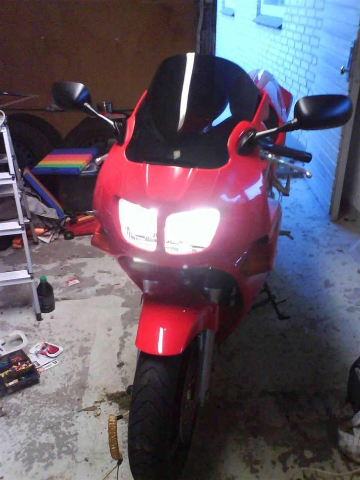 Honda VFR 750 F *Solgt* billede 6