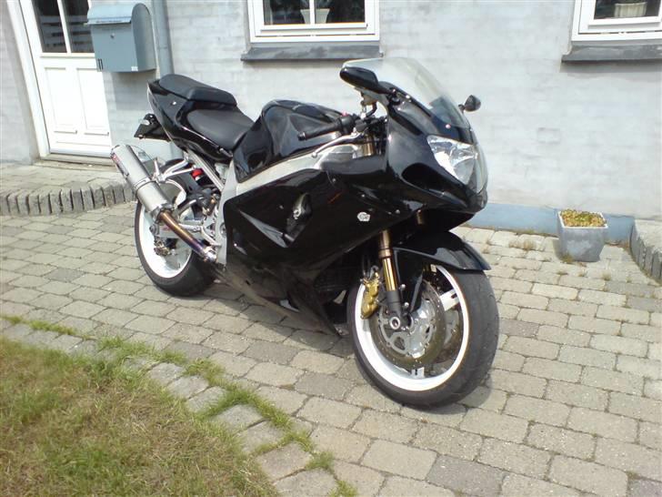 Suzuki GSX-R 1000 K1 - Gixxer 1000 K1 billede 1