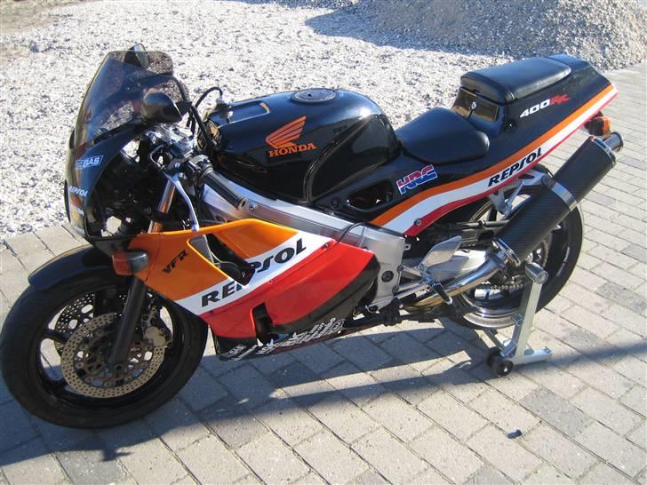 Honda VFR 400R NC 30 billede 1