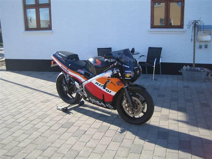 Honda VFR 400R NC 30 billede 4