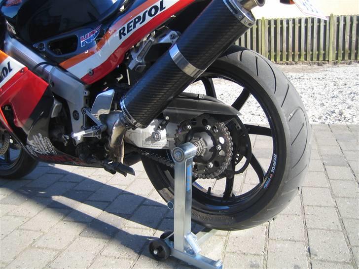 Honda VFR 400R NC 30 - Baghjulsløfter købt på eBay.de billede 6