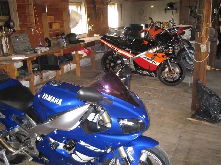 Honda VFR 400R NC 30 billede 9