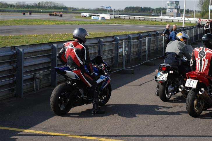 Suzuki GSXR 750 Baneged - SOLGT  billede 10