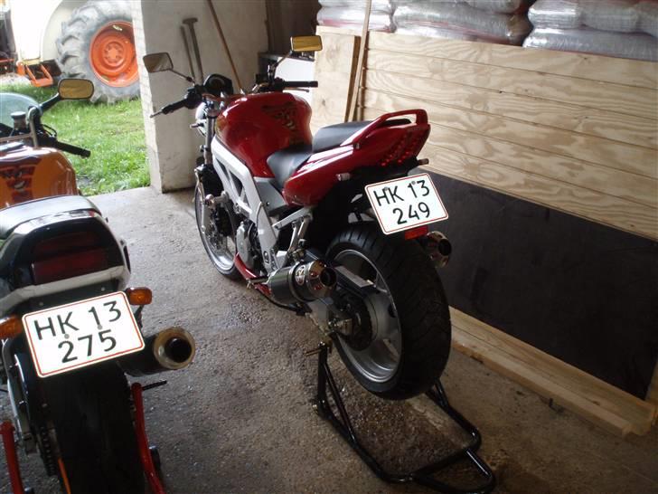 Suzuki SV 1000 N K7 **SOLGT** billede 4