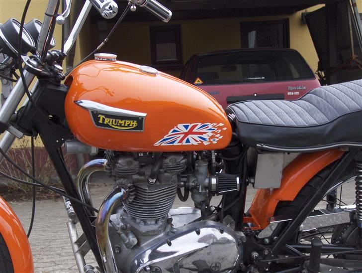 Triumph t 120 r - Union Jack i blæsevejr.  billede 8