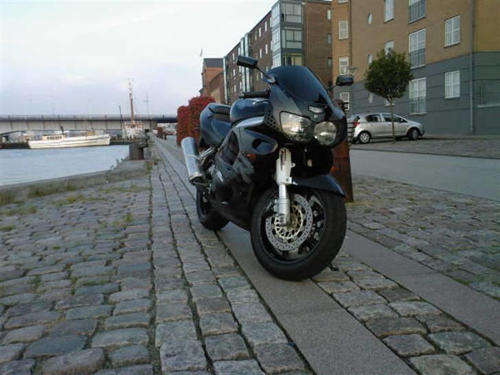 Honda CBR 900 RR Fireblade billede 1