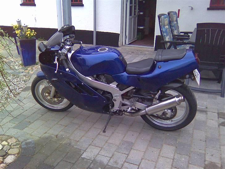 Suzuki gsxr 400 r billede 8