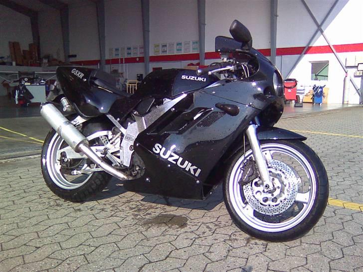 Suzuki GSX-R 400R  #DØD# billede 3