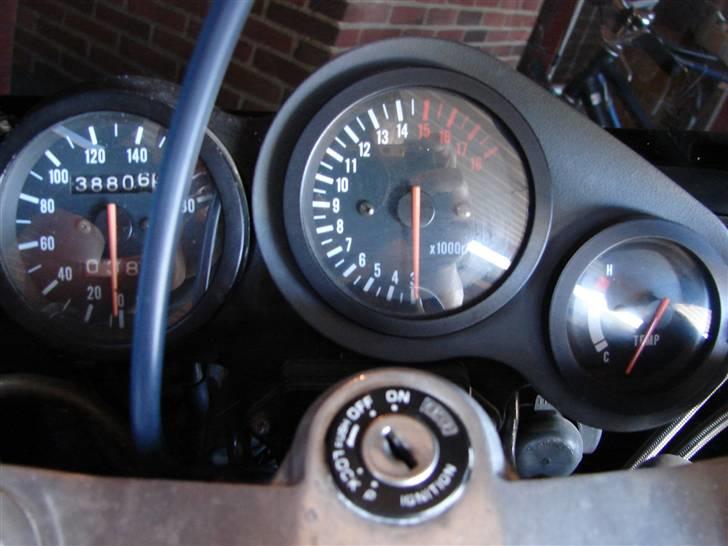 Suzuki GSX-R 400R  #DØD# billede 8