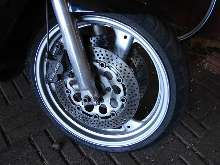 Suzuki GSX-R 400R  #DØD# billede 9