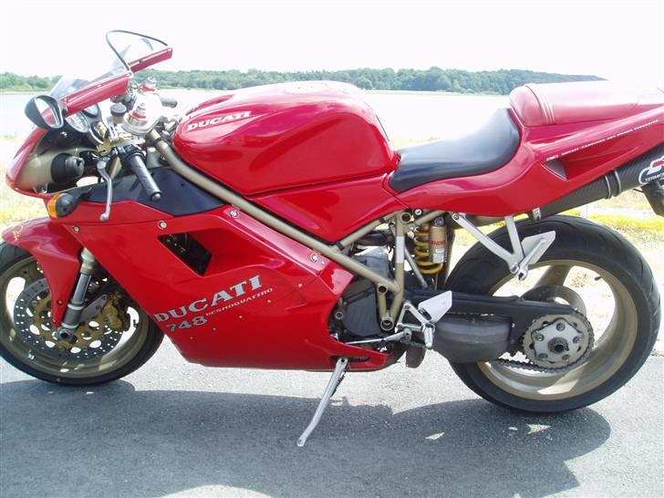 Ducati 748 billede 2