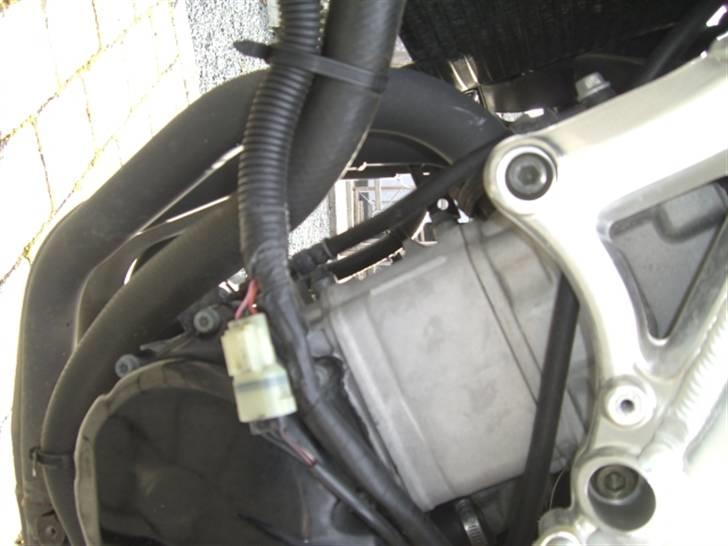 Suzuki GSX750R SOLGT TIL CLAUS billede 11