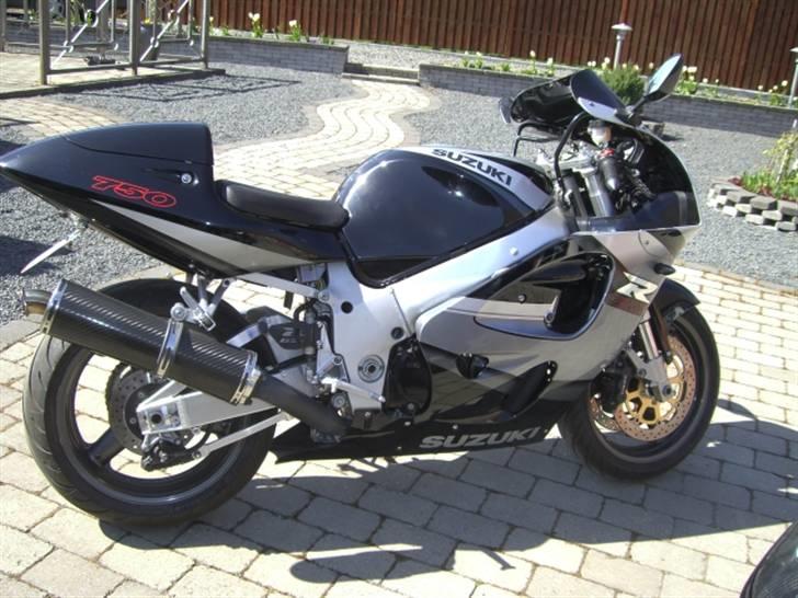 Suzuki GSX750R SOLGT TIL CLAUS billede 15