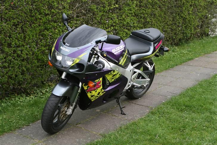 Suzuki GSXR 750 billede 4