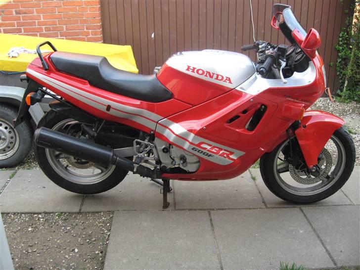 Honda cbr 600F1 (solgt) billede 5