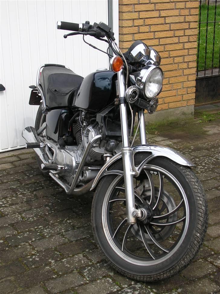 Yamaha XV 750 SE - Helt som da den blev købt..... TRÆT! billede 2