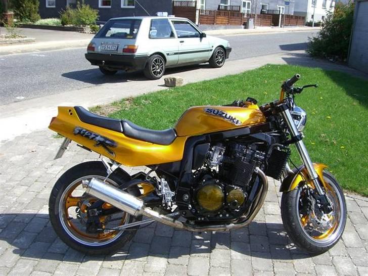 Suzuki gsxr 1100 streetfighter billede 1