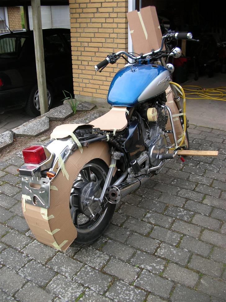 Yamaha XV 750 SE - Bare rolig..... Skærmene bliver af stål, og der kommer andre instrumenter på. billede 6