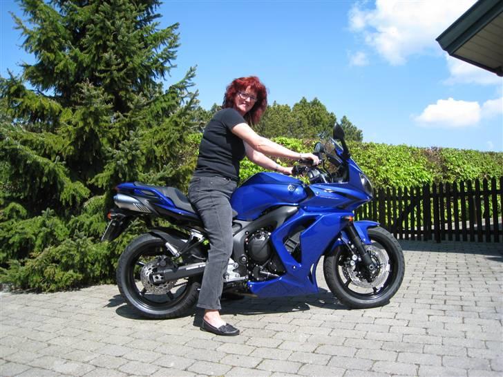 Yamaha FZ6S ( Kone-cykel ) SOLGT - STORT smil. Netop hentet hjem fra Vordingborg MC idag d. 2 maj 2008 billede 6