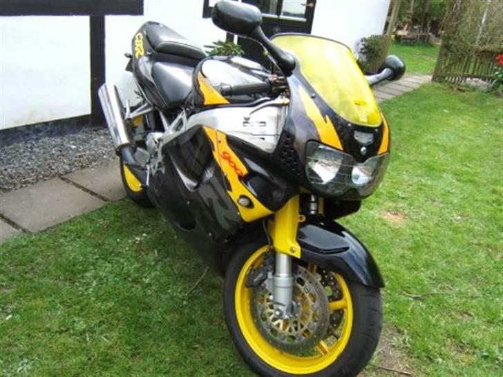 Honda CBR900rr billede 1