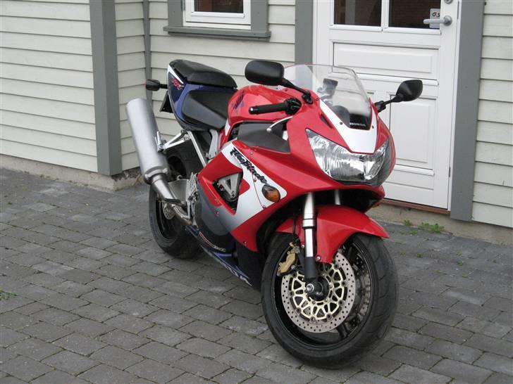 Honda CBR 900 RR billede 1