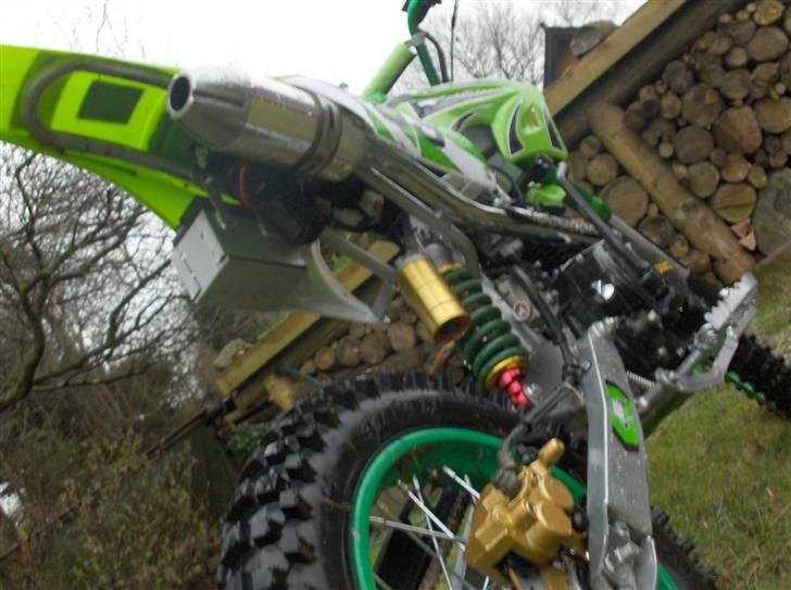 Loncin Kinesisk 150ccm DirtBike -  lidt mærkeligt billed men fedt nok.  billede 2