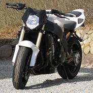 Honda CBR 900 streetfighter