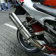 Yamaha R 1