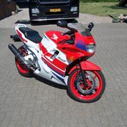 Honda cbr 600 f