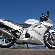 Honda VFR F