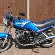 Yamaha xs 400 seca