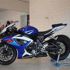 Suzuki GSXR-750 K7 *SOLGT*