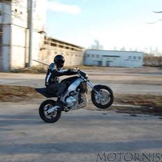 Yamaha FZR600R Streetfigther