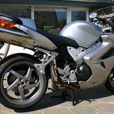 Honda vfr 800