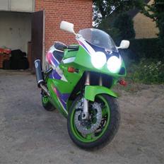 Kawasaki zxr 750 solgt