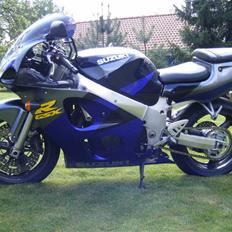 Suzuki gsxr600 srad solgt