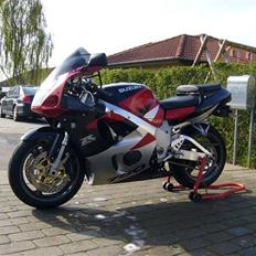 Suzuki GSXR 750