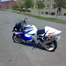 Suzuki tl 1000r solgt