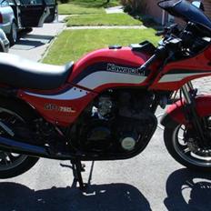 Kawasaki gpz 750 unitrak