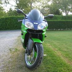 Kawasaki ZX9R