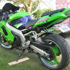 Kawasaki ZX9R
