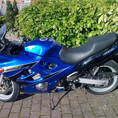 Suzuki GSX600F Katana