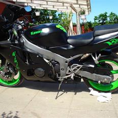 Kawasaki zx6r 