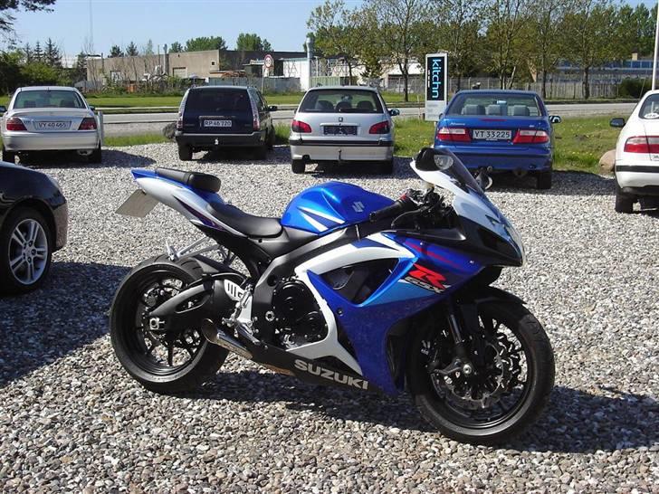 Suzuki GSXR-750 K7 *SOLGT* - Et mere i solen 24 Grader 10.05.2008 !! billede 3