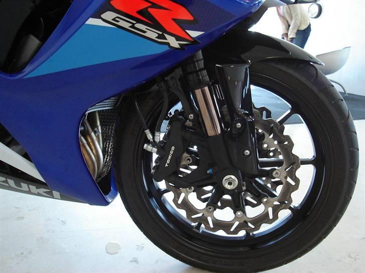 Suzuki GSXR-750 K7 *SOLGT* - Braking fælge og Waveskiver billede 5