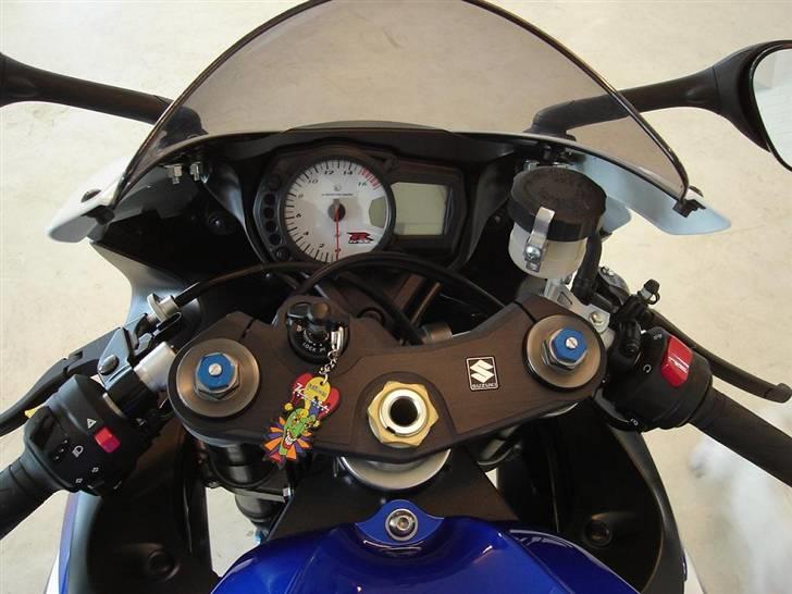 Suzuki GSXR-750 K7 *SOLGT* - Cockpit billede 8