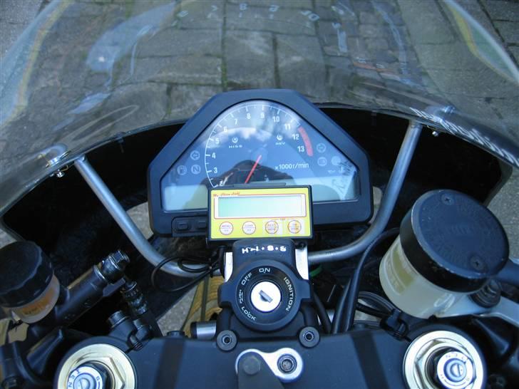 Honda CBR1000RR Fireblade(solgt - "førehuset" billede 12