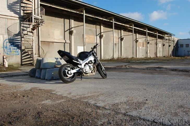 Yamaha FZR600R Streetfigther billede 2